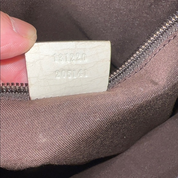 3019 Gucci Beige Monogram Tote Bag - Picture 10 of 12